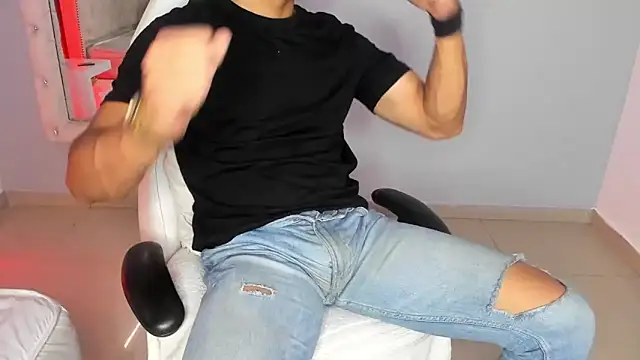 Lucii fer  online show from December 5, 2025, 11:31 am