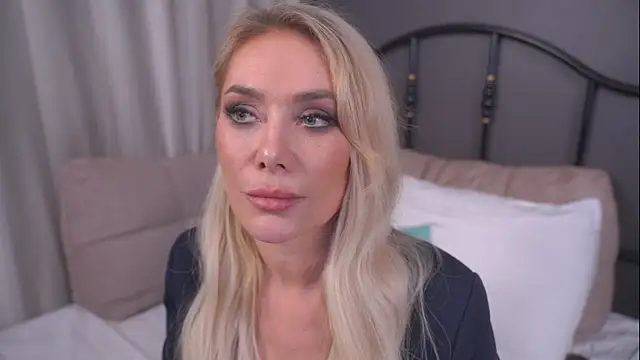 IsadoraDunkan online show from March 15, 2025, 5:08 am