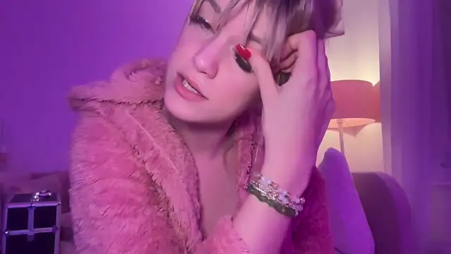 LustfulLuna  online show from March 6, 2026, 11:00 pm