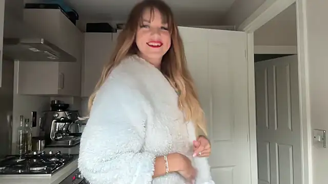 LustfulLuna  online show from February 7, 2025, 2:58 pm