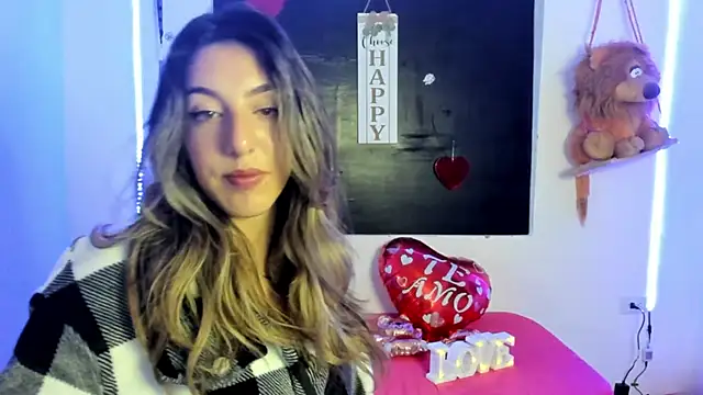 queen-natty online show from March 9, 2025, 3:32 am