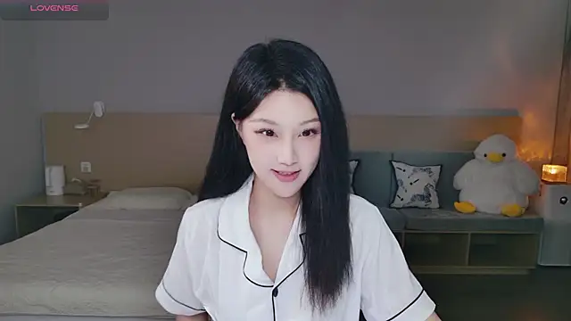 Lucky-baby online show from September 23, 2025, 1:07 pm