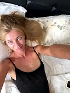 -OliWow- online show from January 10, 2026, 3:02 am