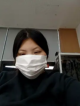 hello098712 online show from October 17, 2025, 3:21 am