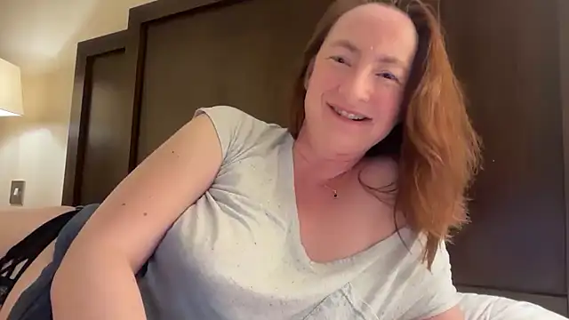 LouiseTswing online show from January 22, 2025, 5:28 pm