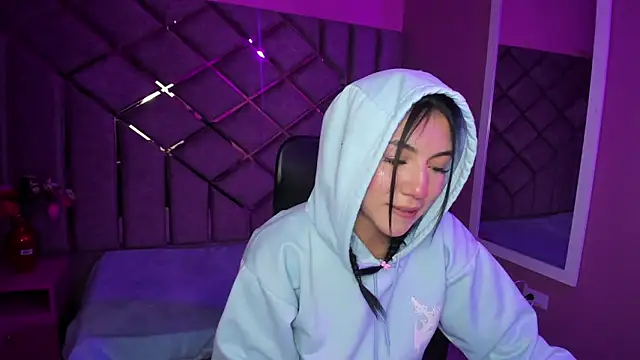 Poly Sasha  online show from October 19, 2025, 3:53 am