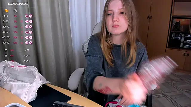 princessaalicc online show from October 11, 2025, 7:42 am