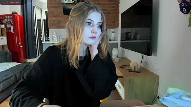 princessaalicc online show from February 8, 2025, 2:15 am