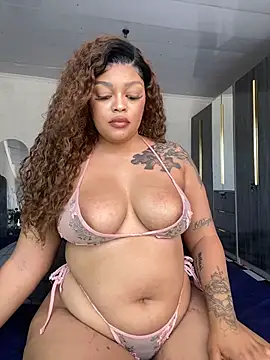 Snapshot of Naughty-Mel chatting on October 26, 2025, 6:36 am Naughty-Mel online show from October 26, 2025, 6:36 am