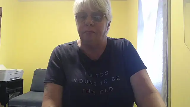 canadiancougar1965 online show from November 14, 2025, 3:37 pm