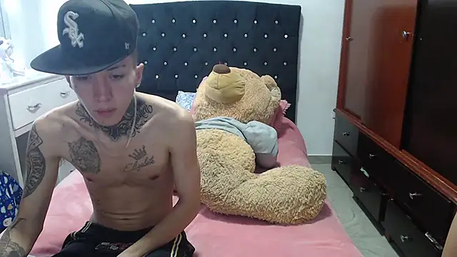 Kitty and jake online show from October 7, 2025, 2:12 am