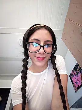 Snapshot of MissAfroditha chatting on November 30, 2025, 10:10 pm MissAfroditha online show from November 30, 2025, 10:10 pm