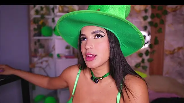 zoey-fox online show from March 22, 2026, 11:06 pm