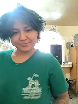 iDogrose21 online show from November 7, 2025, 4:44 pm