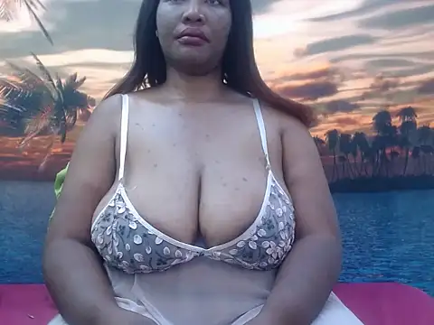 chubbydoll122 online show from May 25, 2026, 1:27 am
