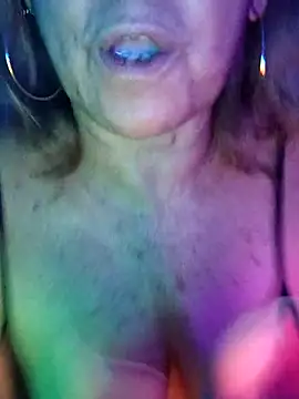 Kasandra Ho online show from April 17, 2026, 1:41 am