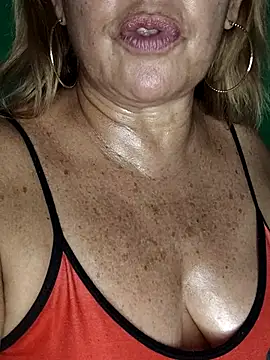 Snapshot of Kasandra_Ho chatting on November 17, 2025, 6:45 pm Kasandra Ho online show from November 17, 2025, 6:45 pm