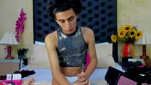 NahomiWhitel online show from September 17, 2025, 6:21 pm