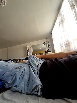 dragon1006 online show from December 21, 2025, 1:02 pm