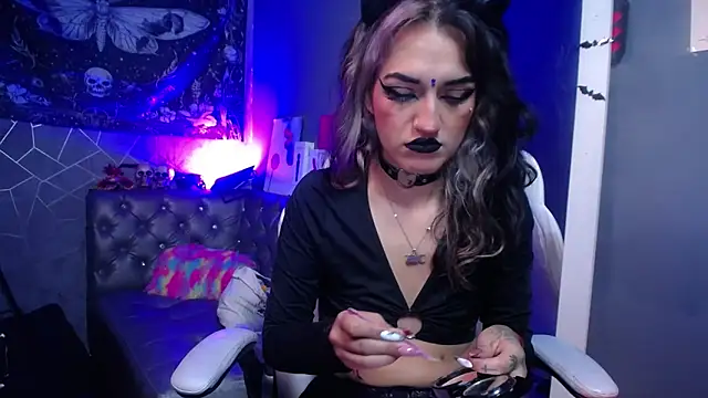 amelierouss online show from May 21, 2026, 9:06 am