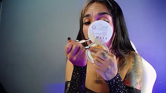 amelierouss online show from October 21, 2025, 3:28 am