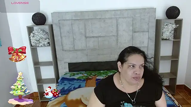 Candy and Jh0n online show from December 19, 2025, 3:32 am