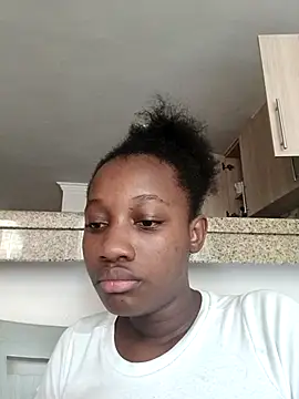 Snapshot of kharoll chatting on February 10, 2026, 10:42 pm kharoll online show from February 10, 2026, 10:42 pm