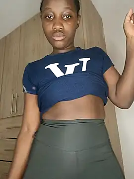 Snapshot of kharoll chatting on November 13, 2025, 10:24 pm kharoll online show from November 13, 2025, 10:24 pm