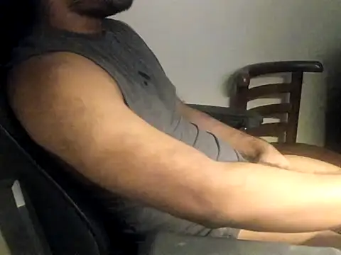 Snapshot of bigdomdaddy4bitch chatting on July 16, 2026, 8:06 pm bigdomdaddy4bitch online show from July 16, 2026, 8:06 pm