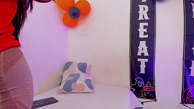 Abriil7 online show from November 3, 2025, 3:34 am