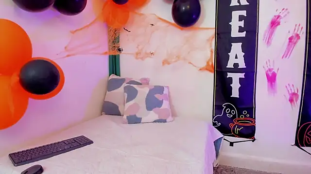 Abriil7 online show from October 30, 2025, 3:38 am