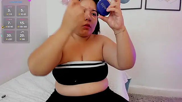 Abriil7 online show from October 5, 2025, 3:30 am