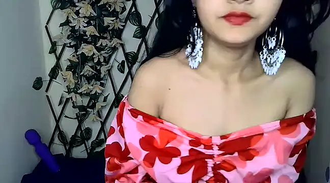 SUZY FROMUS online show from February 15, 2025, 7:17 pm