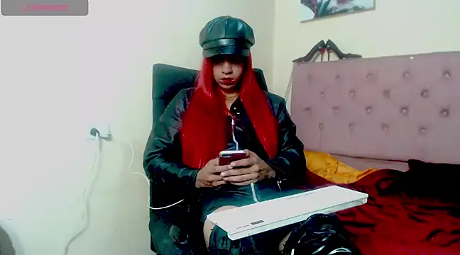 Snapshot of Angiee_Ts chatting on February 4, 2025, 3:15 pm Angiee Ts online show from February 4, 2025, 3:15 pm