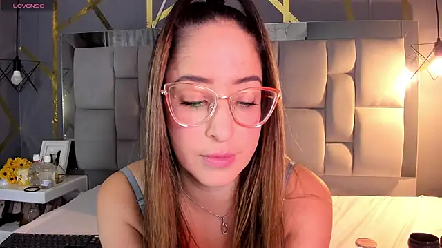 AliceSteel12 online show from October 1, 2025, 11:08 pm