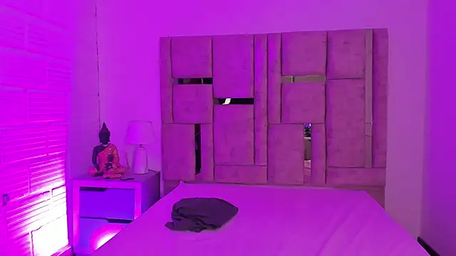 Snapshot of EmmaBecket2 chatting on November 28, 2025, 3:39 am EmmaBecket2 online show from November 28, 2025, 3:39 am