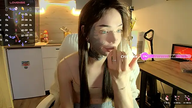 Snapshot of Tanya_M chatting on November 15, 2025, 1:26 pm Tanya M online show from November 15, 2025, 1:26 pm