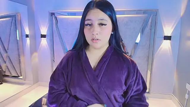 Annie9  online show from February 18, 2026, 4:21 am