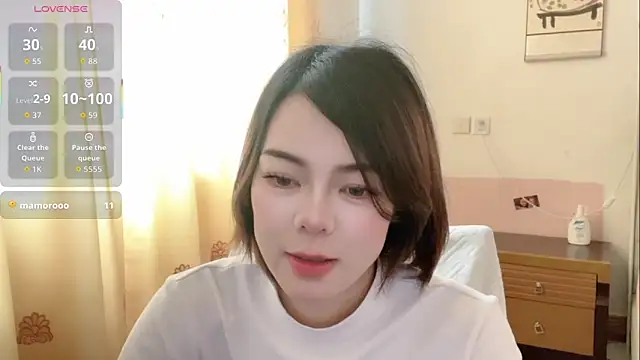 Linda-LL online show from March 19, 2026, 3:39 am