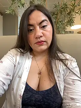 Iam  Cristal online show from March 3, 2026, 9:55 pm