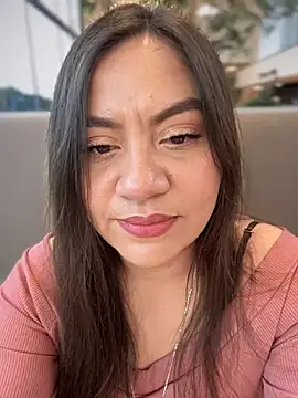 Iam  Cristal online show from December 15, 2025, 9:20 pm