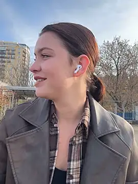 Snapshot of KikiWatson chatting on November 21, 2025, 6:56 am KikiWatson online show from November 21, 2025, 6:56 am