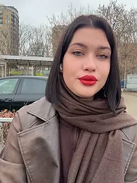 Snapshot of KikiWatson chatting on December 4, 2025, 7:07 am KikiWatson online show from December 4, 2025, 7:07 am