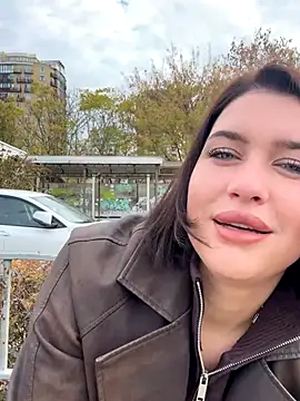 Snapshot of KikiWatson chatting on October 24, 2025, 7:18 am KikiWatson online show from October 24, 2025, 7:18 am