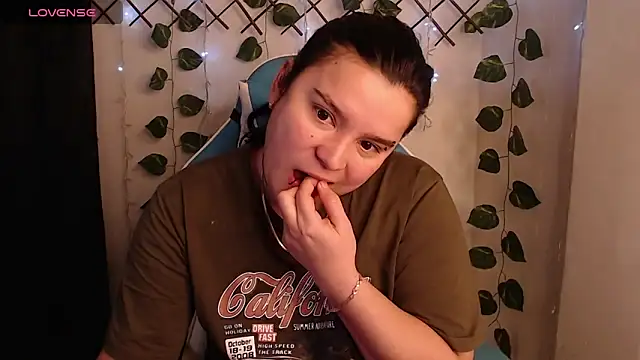 Nika 1  online show from April 18, 2026, 12:57 am