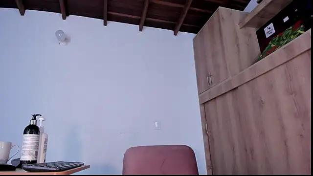 medussa13  online show from December 19, 2025, 12:40 pm