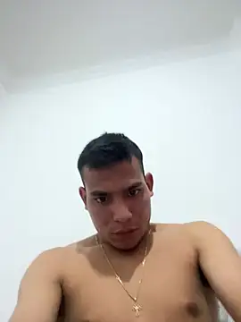 stiven-p23 online show from May 19, 2026, 1:56 am