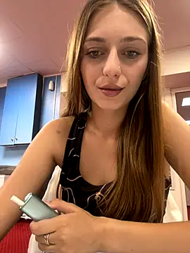Snapshot of AdissonLane chatting on September 23, 2025, 4:25 pm AdissonLane online show from September 23, 2025, 4:25 pm