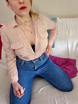 JennyCoquine online show from November 23, 2025, 10:14 am