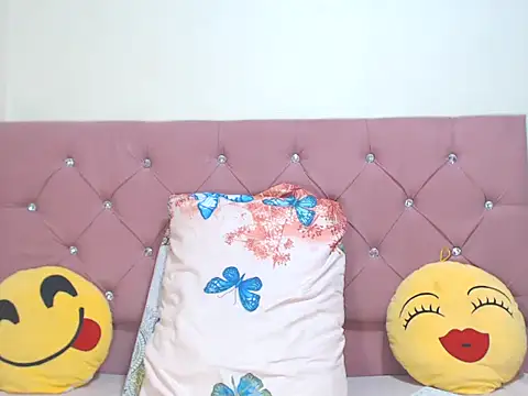 emassquirt28 online show from September 26, 2025, 5:47 am